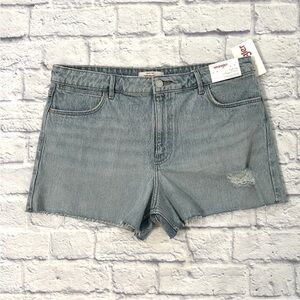 Wrangler High Rise Vintage 3” Light Wash Blue Denim Jean Shorts Size 14/32 NWT